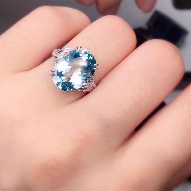 14k Gold 6.9 Ct Natural Aquamarine & Diamond Ring - 6