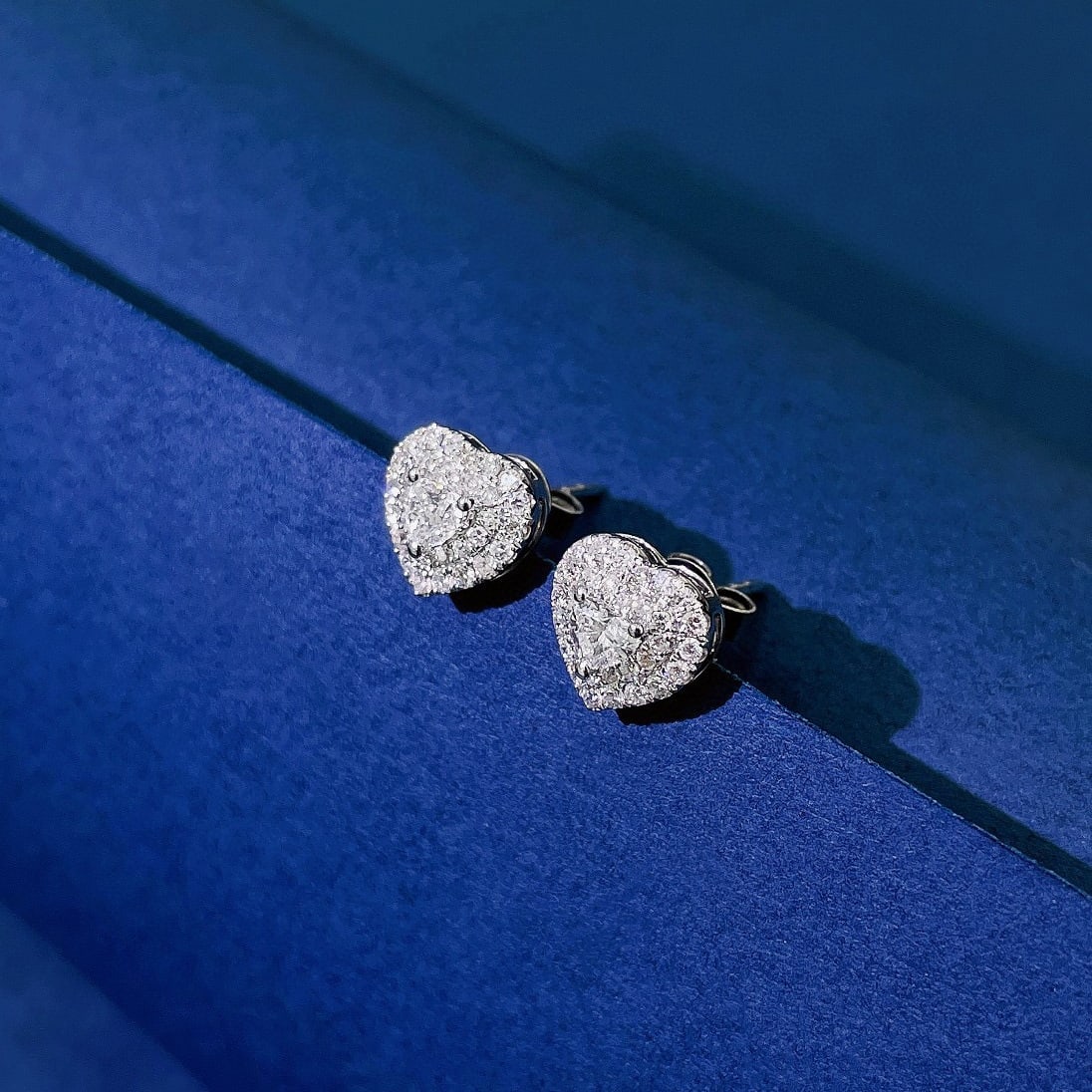 14k Gold 0.56 Ctw Natural H Diamond Earrings - 5