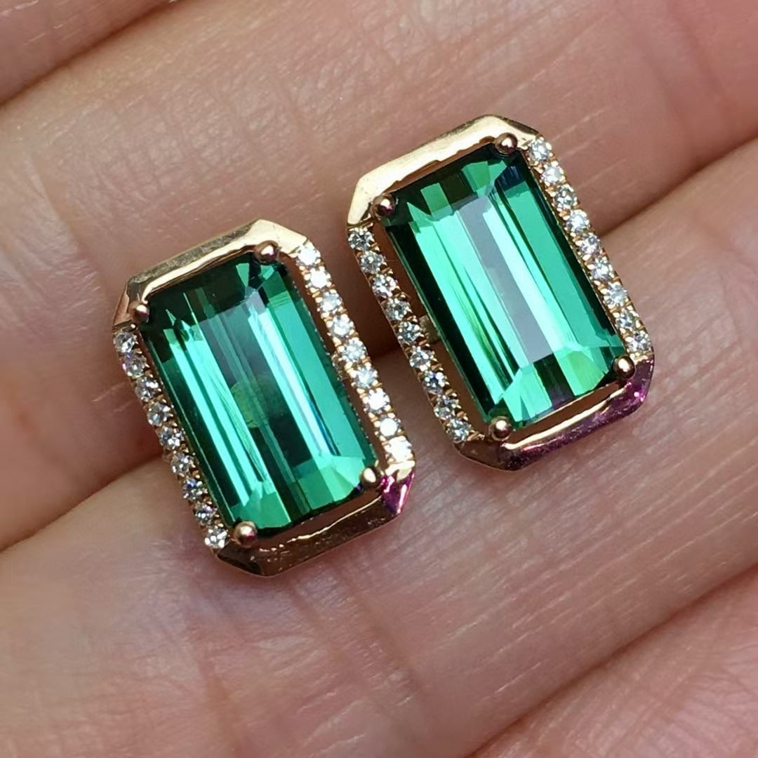 14k Gold 3.8 Ct Natural Tourmaline & Diamond Earrings: Ref:230991099 // gold content:14k gold // main gemstone:tourmaline // shape:octagonal // carat weight:3. 8ct // color:bluish green // treatment:natural // // adjacent gemstone 2 : diamond // number