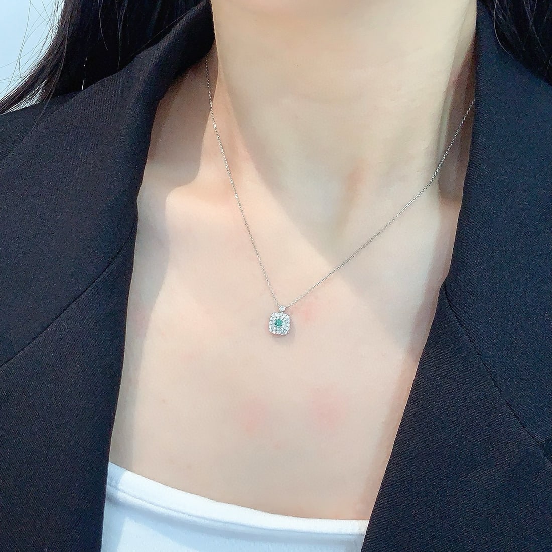 14k Gold 0.27 Ctw Natural Green Diamond & Diamond Necklace - 4