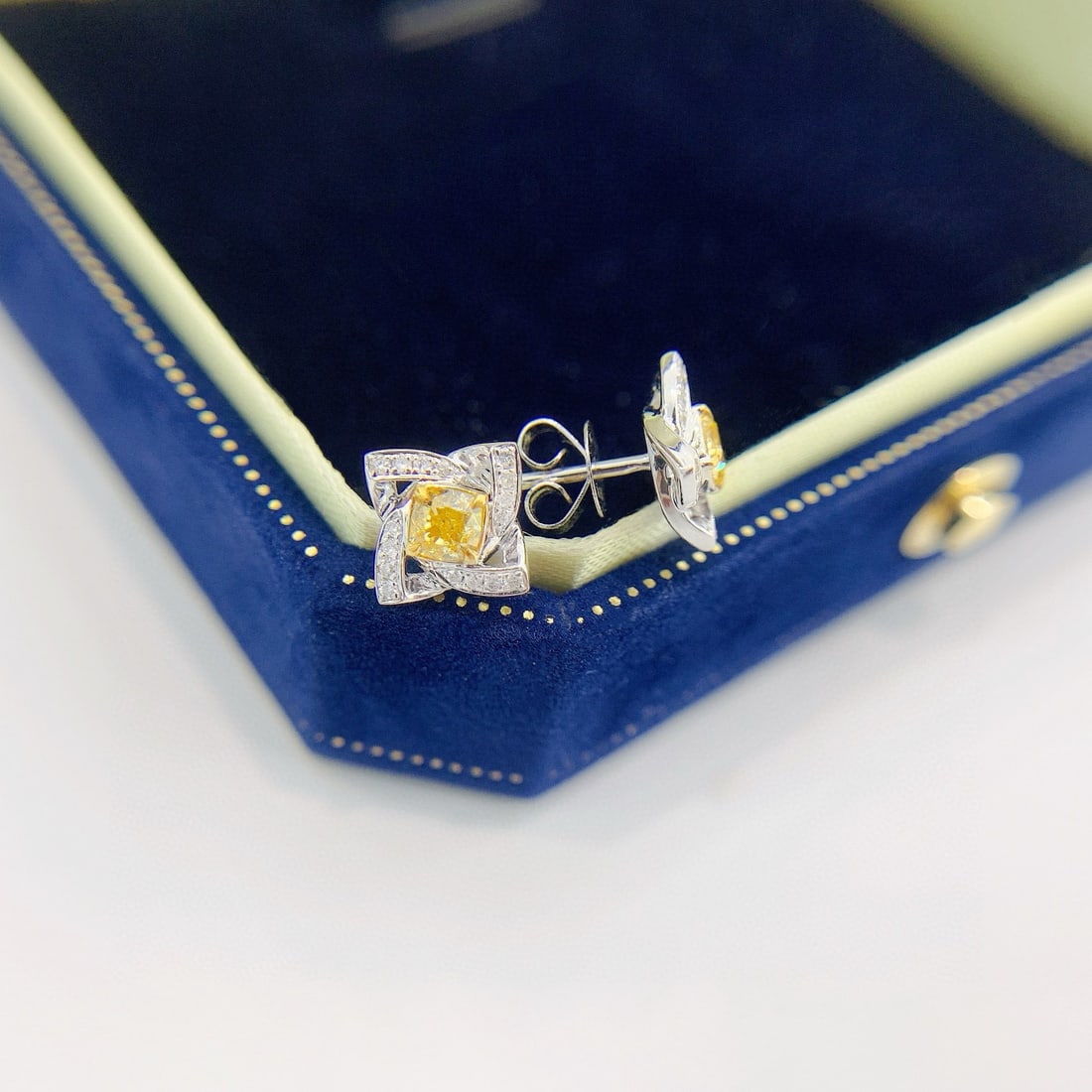 14k Gold 0.40 Ctw Natural Yellow Diamond & Diamond Earrings - 2