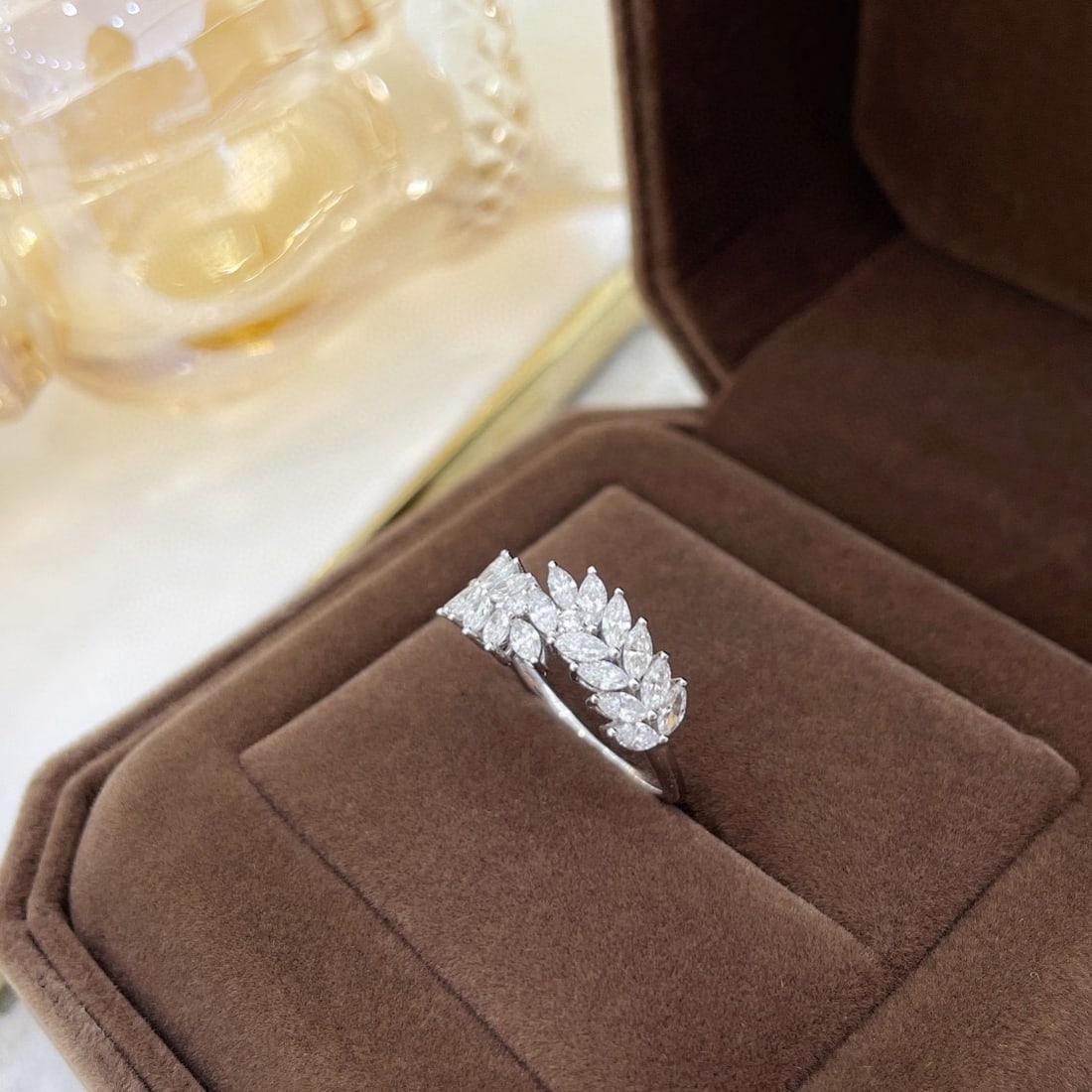 14k Gold 0.89 Ct Natural H Diamond Ring - 4