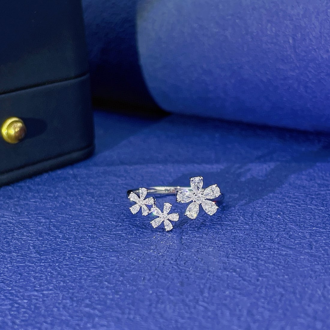 14k Gold 0.65 Ct Natural H Diamond Ring: Ref:230991114 // gold content:14k gold // ring size:7. 25us // // main gemstone:diamond // shape:multiply // carat weight:0. 65ct // clarity grade:vs-si // color:h // treatment:natural // Condition: