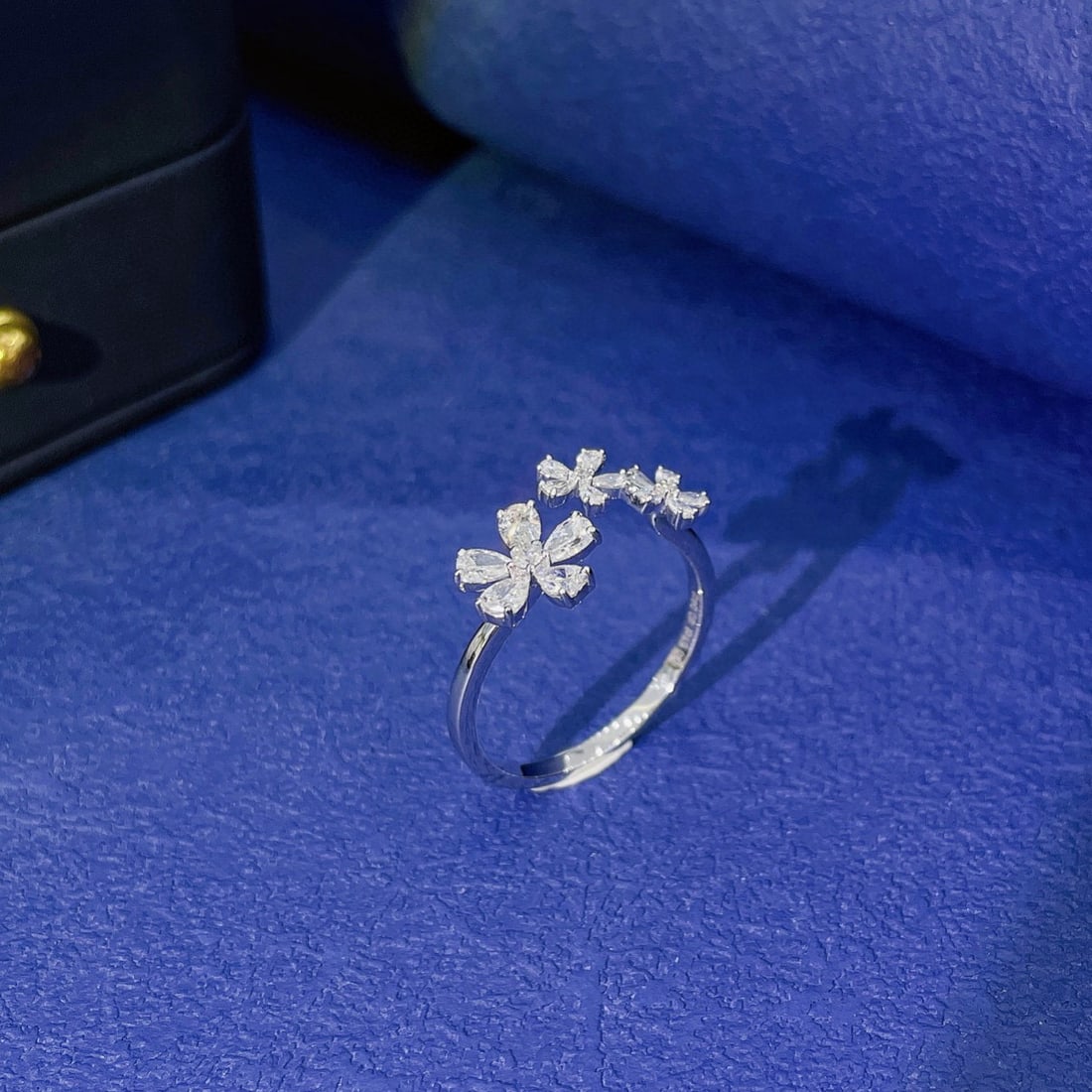 14k Gold 0.65 Ct Natural H Diamond Ring - 4