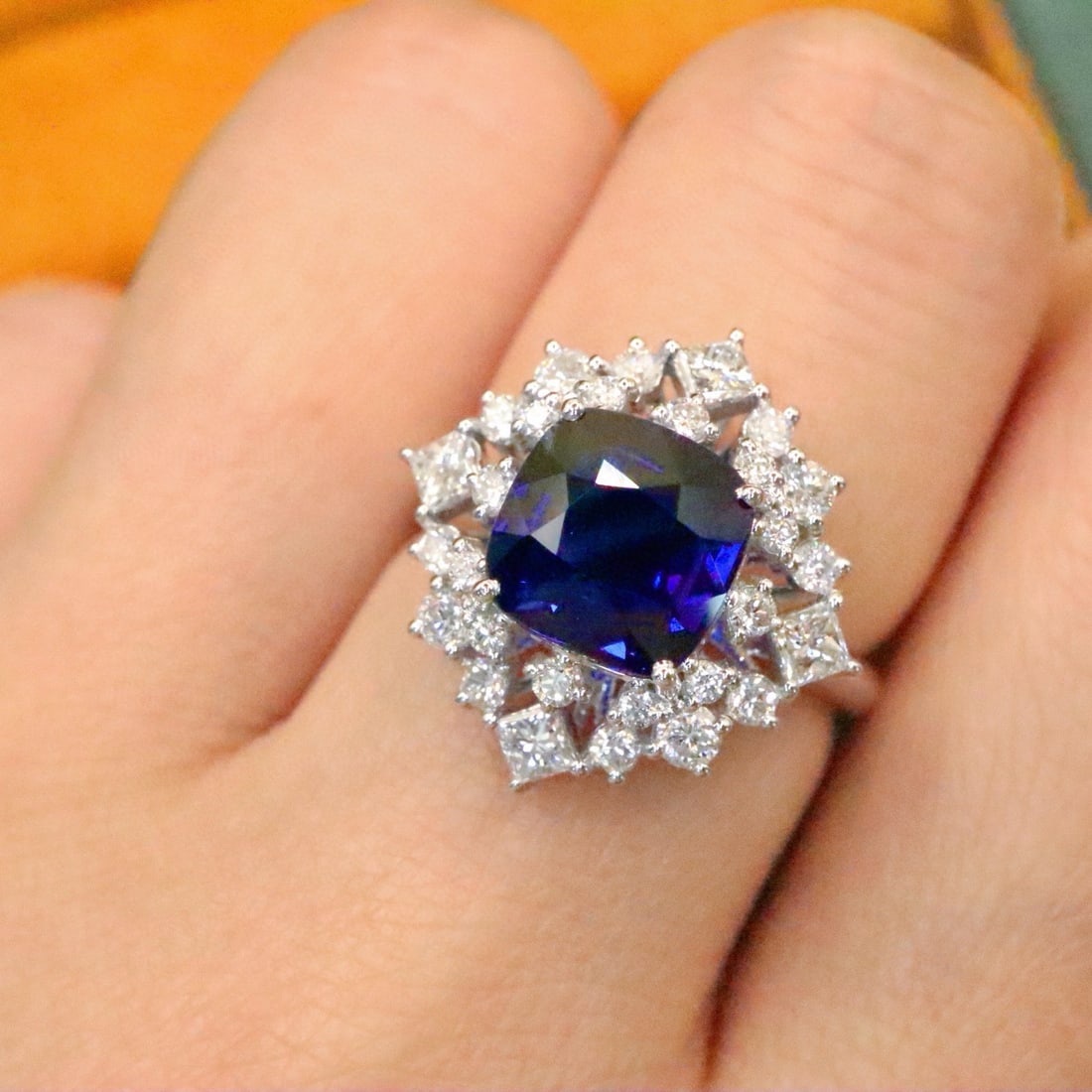 14k Gold 3.80 Ctw Natural Sapphire & Diamond Ring - 3