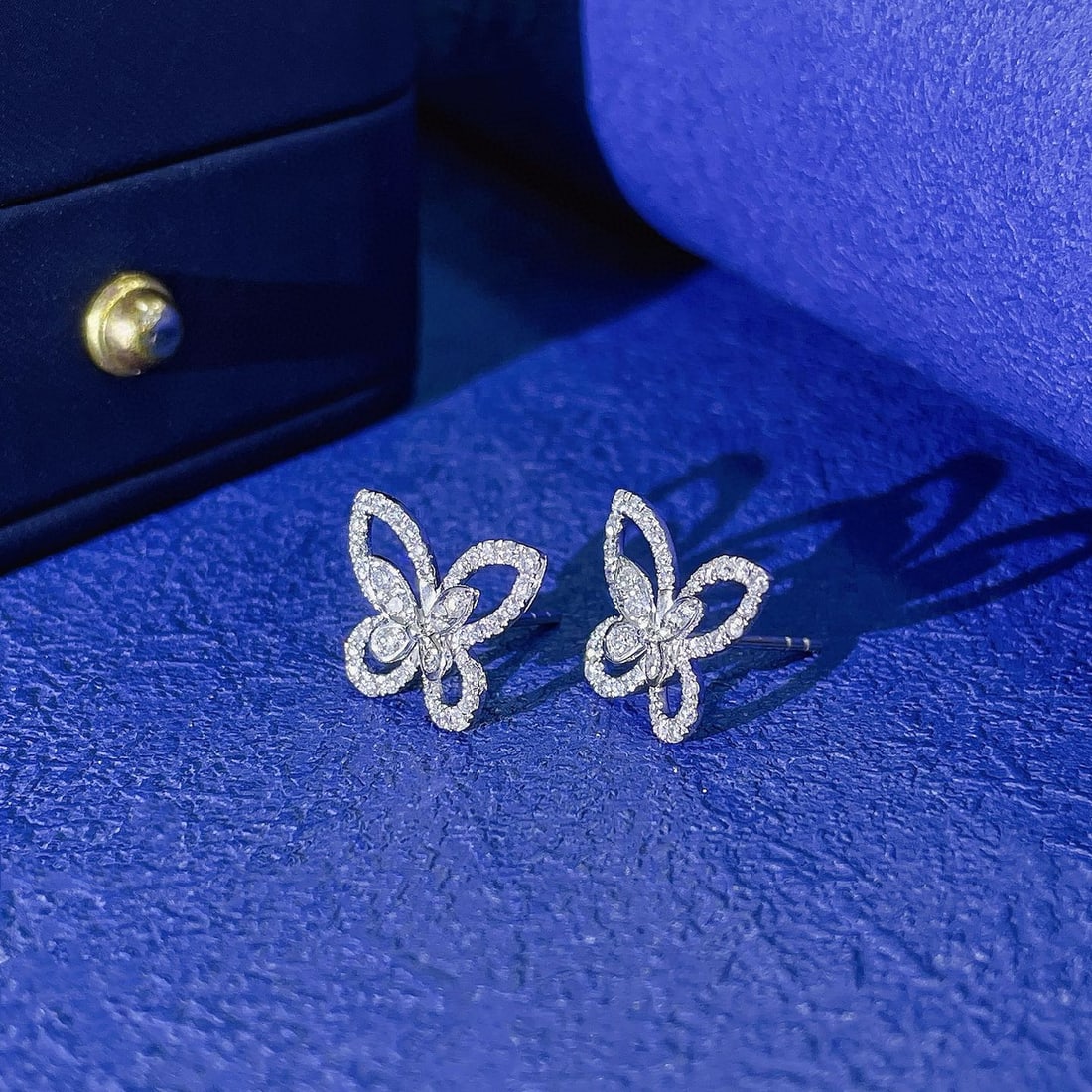 14k Gold 0.48 Ct Natural H Diamond & Butterfly Earrings - 4