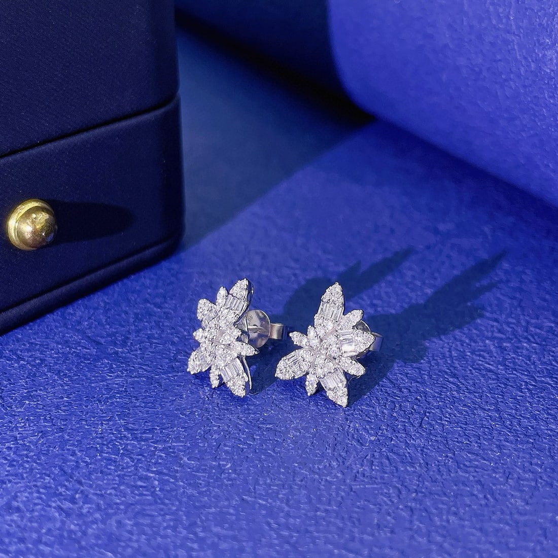 14k Gold 0.46 Ct Natural H Diamond Earrings - 2