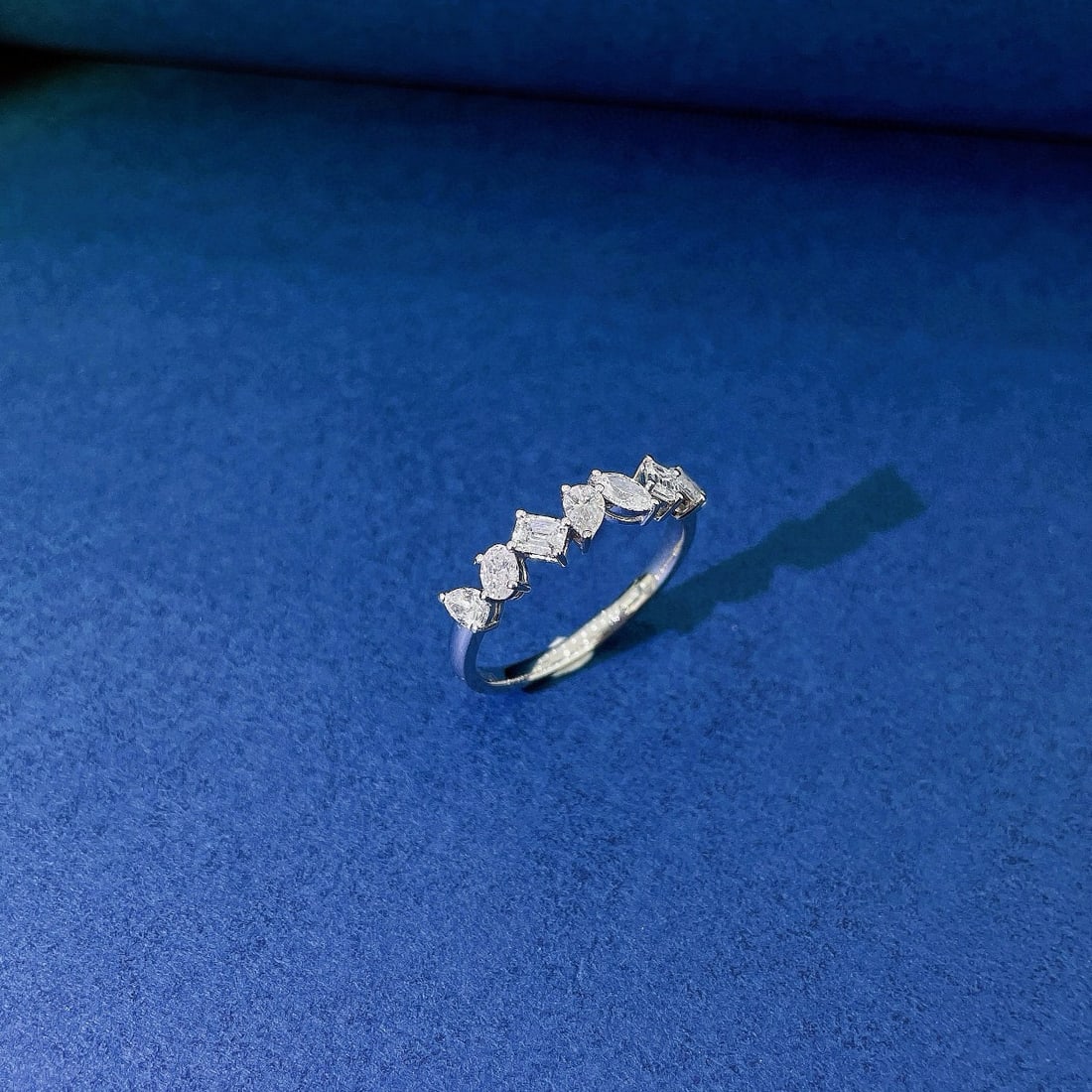 14k Gold 0.61 Ct Natural H Diamond Ring: Ref:230991125 // gold content:14k gold // ring size:7. 25us // // main gemstone:diamond // shape:multiply // carat weight:0. 61ct // clarity grade:vs-si // color:h // treatment:natural // Condition:
