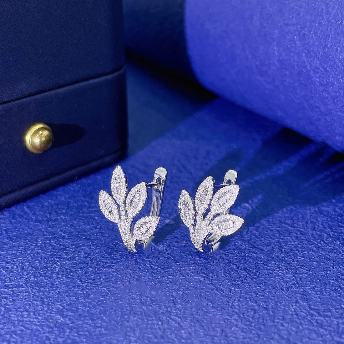 14k Gold 0.38 Ct Natural H Diamond Earrings - 2