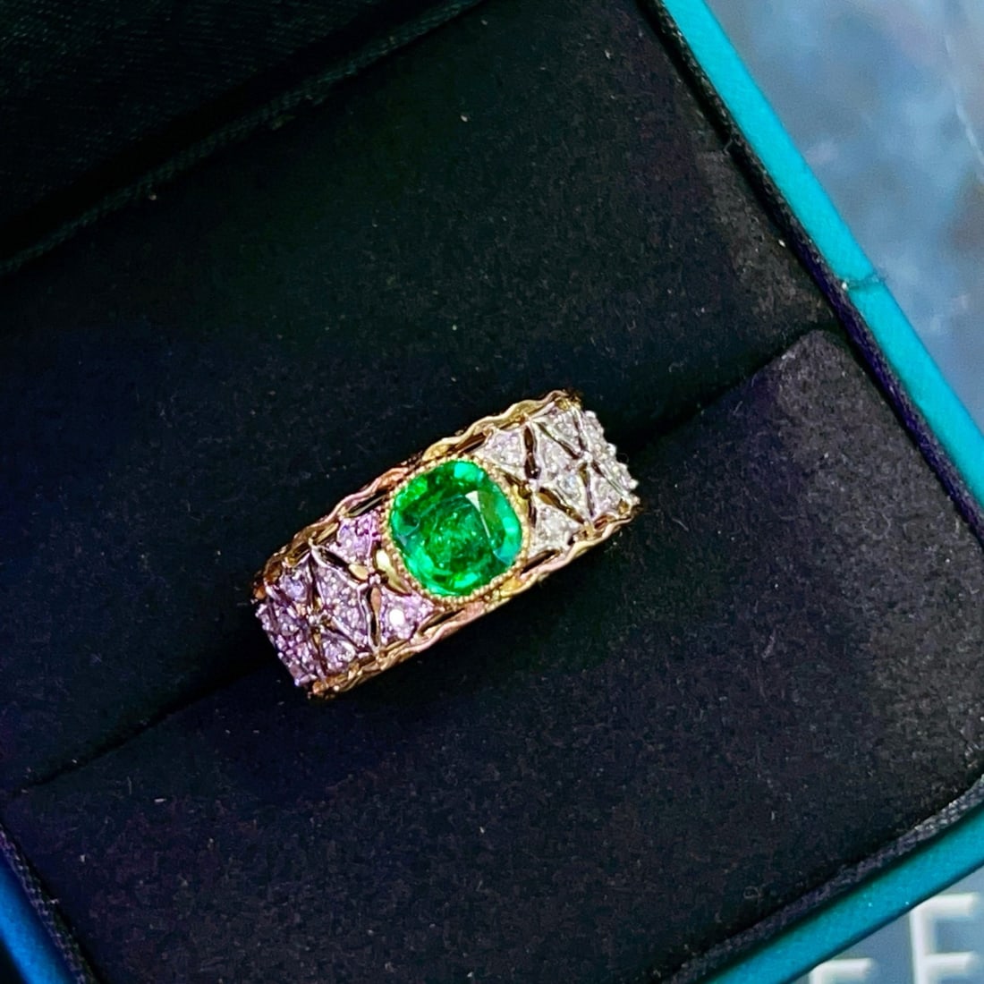 14k Gold 1.34 Ctw Natural Emerald & Diamond Ring: Ref:230991137 // gold content:14k gold // ring size:7. 25us // // main gemstone:emerald // shape:cushion // carat weight:0. 92ct // color:green // treatment:natural // // adjacent gemstone 2 : diamond