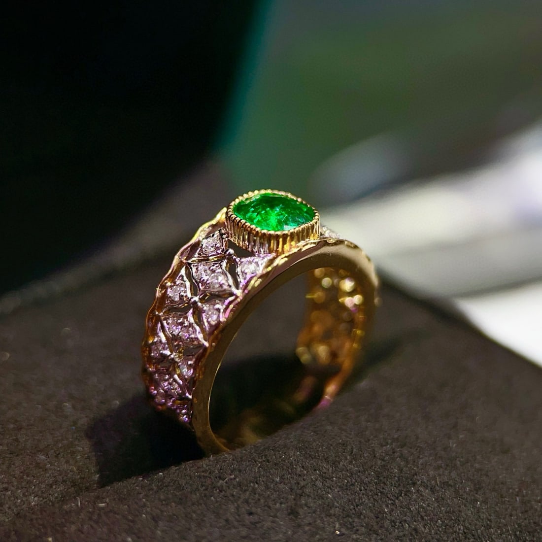 14k Gold 1.34 Ctw Natural Emerald & Diamond Ring - 4