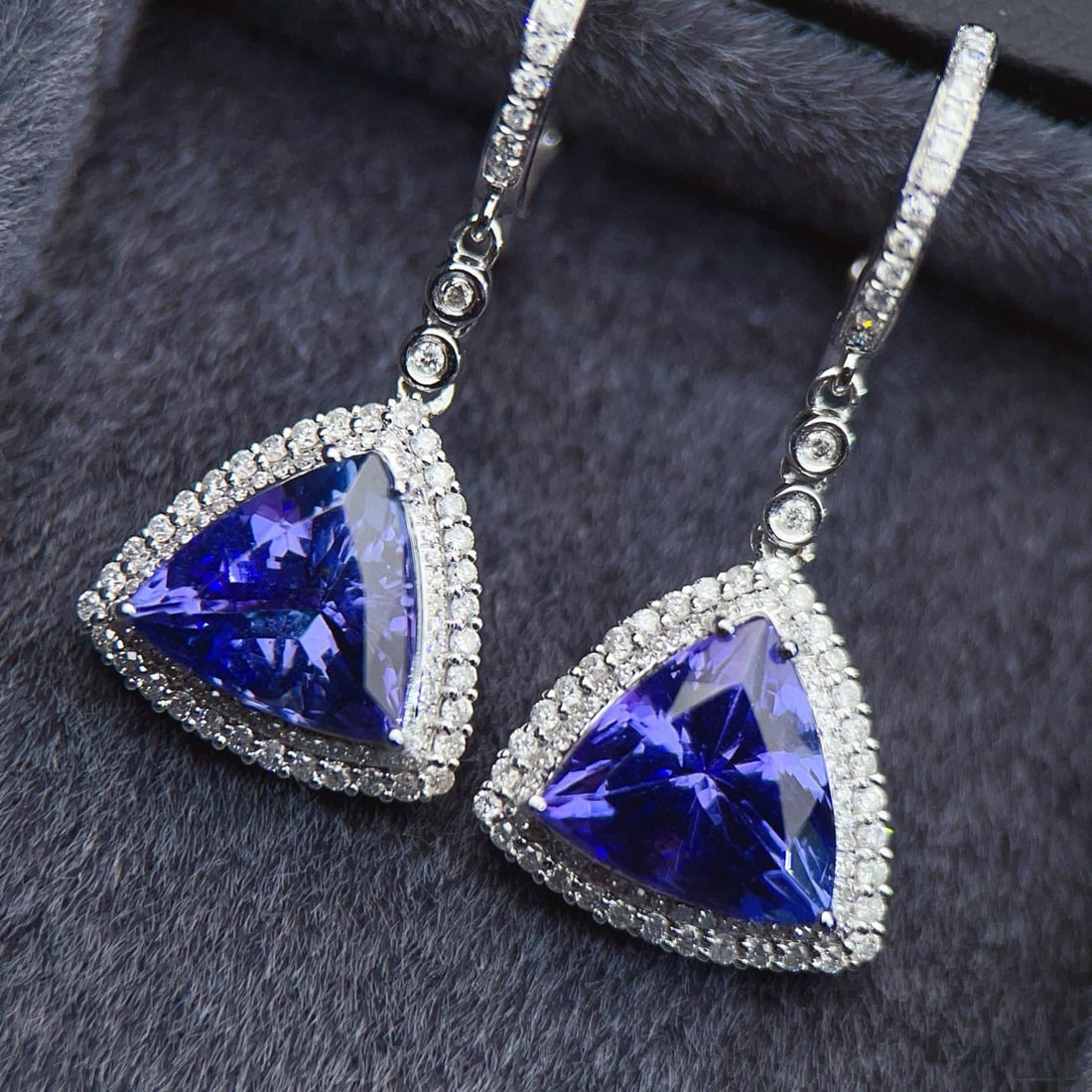 14k Gold 12.16 Ctw Natural Tanzanite & Diamond Earrings: Ref:230991149 // gold content:14k gold // main gemstone:tanzanite // shape:triangle // carat weight:10. 1ct // color:blue // treatment:natural // // adjacent gemstone 2 : diamond // shape:round //