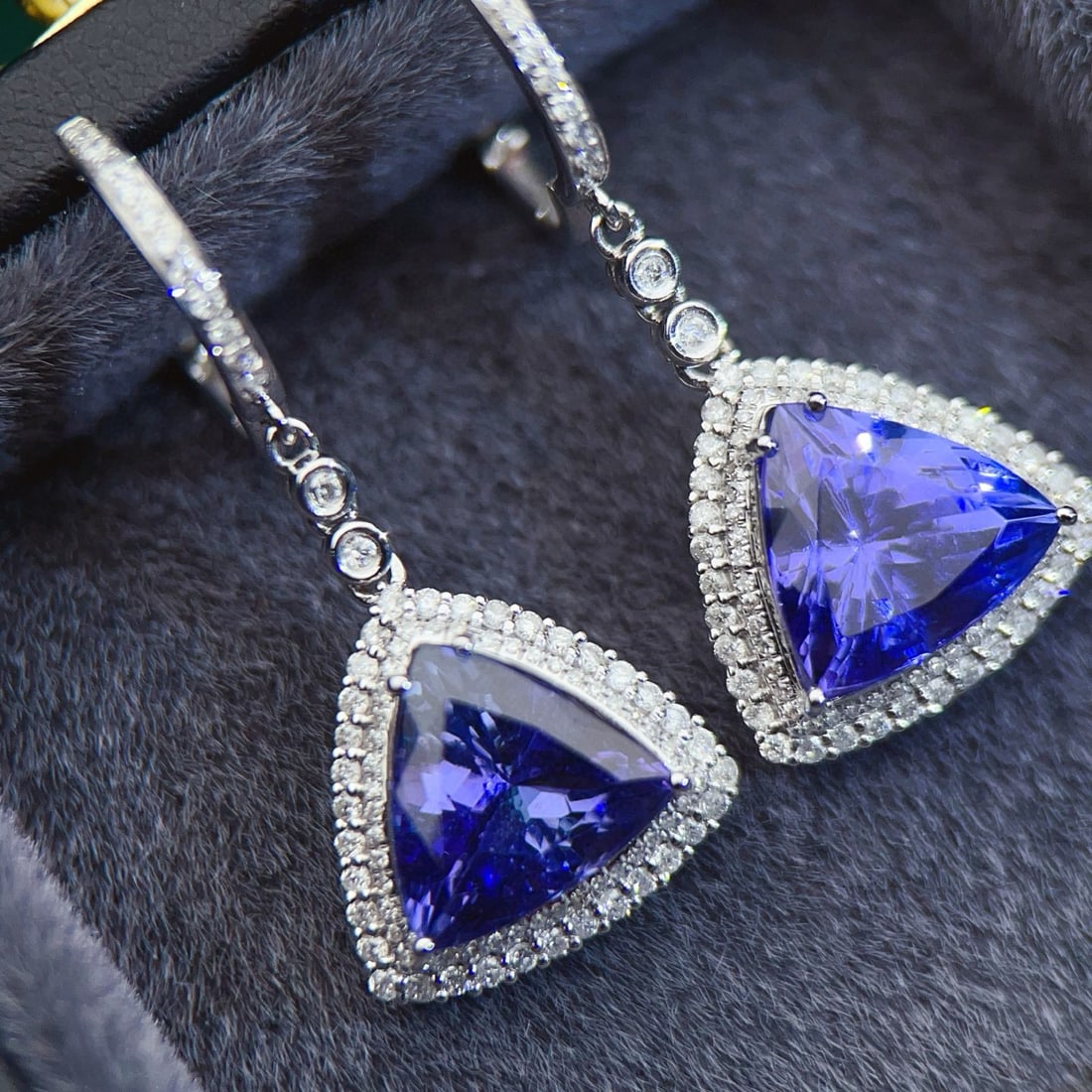 14k Gold 12.16 Ctw Natural Tanzanite & Diamond Earrings - 4