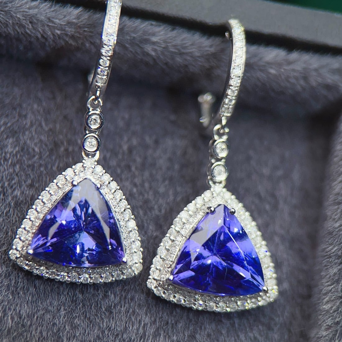 14k Gold 12.16 Ctw Natural Tanzanite & Diamond Earrings - 6