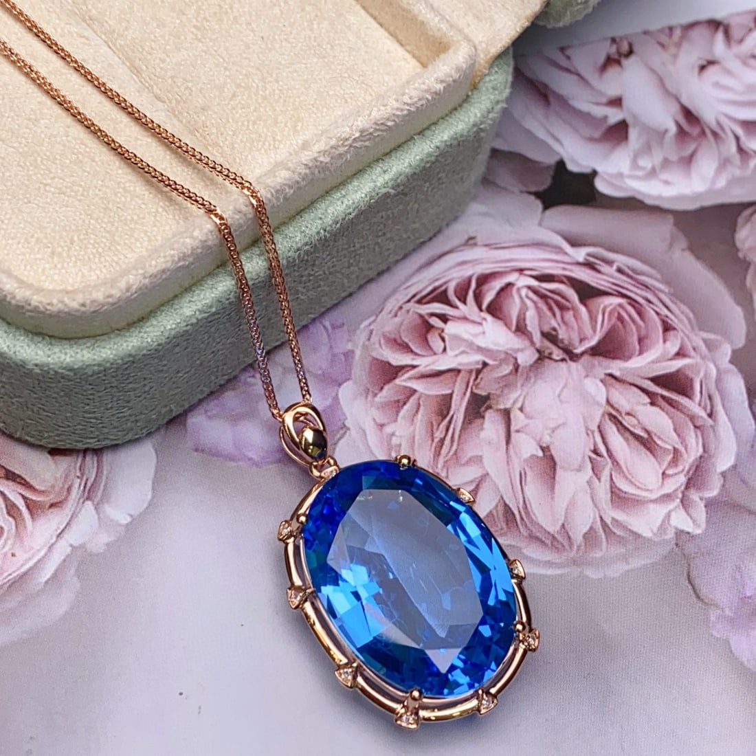 14k Gold 23.33 Ctw Natural Topaz & Diamond Pendant( Without Chain ) - 4