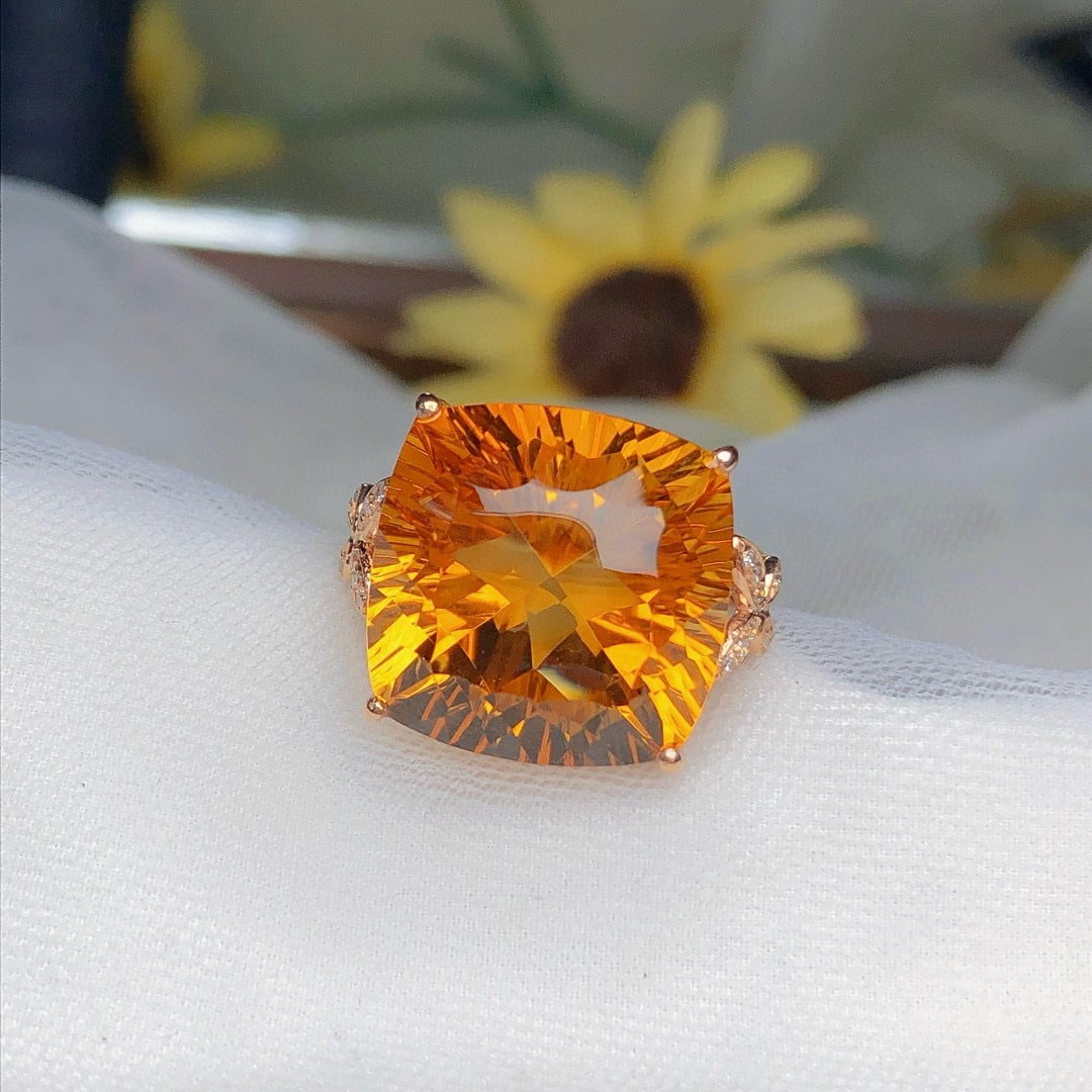 14k Gold 13.45 Ct Natural Citrine & Diamond Ring: Ref:230991166 // gold content:14k gold // ring size:7. 25us // // main gemstone:citrine // shape:cushion // carat weight:13. 45ct // color:yellow // treatment:natural // // adjacent gemstone 2 : diamo
