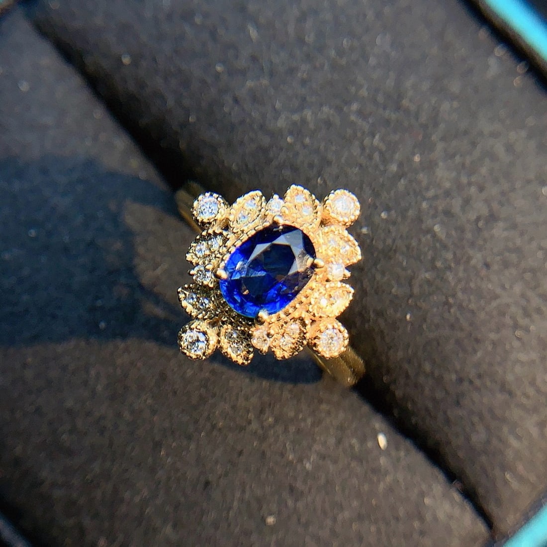 14k Gold 0.81 Ct Natural Sapphire & Diamond Ring - 6