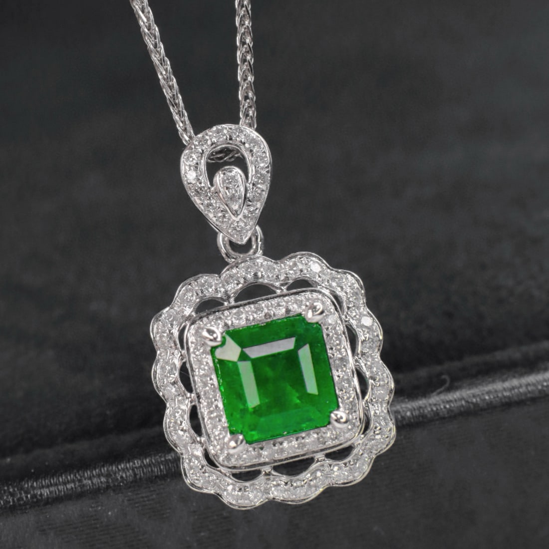 14k Gold 1.49 Ctw Natural Emerald & Diamond Pendant( Without Chain ): Ref:230991168 // gold content:14k gold // main gemstone:emerald // shape:octagonal // carat weight:1. 2ct // color:green // treatment:natural // // adjacent gemstone 2 : diamond // shape:round // cara