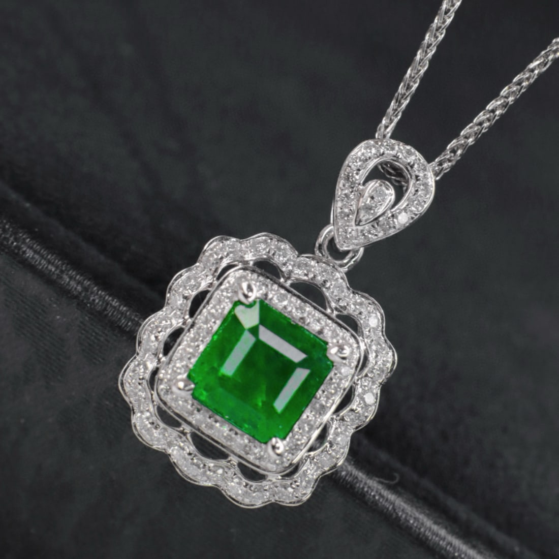 14k Gold 1.49 Ctw Natural Emerald & Diamond Pendant( Without Chain ) - 4
