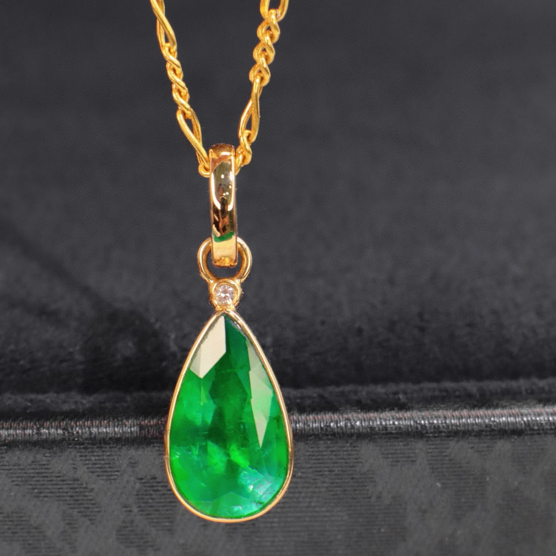 14k Gold 1.56 Ctw Natural Emerald & Diamond Pendant( Without Chain ) - 5