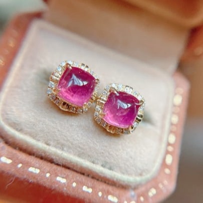 14k Gold 1.26 Ct Natural Tourmaline & Diamond Earrings: Ref:230991174 // gold content:14k gold // main gemstone:tourmaline // shape:suger-loaf // carat weight:1. 26ct // color:pink // treatment:natural // // adjacent gemstone 2 : diamond // number of