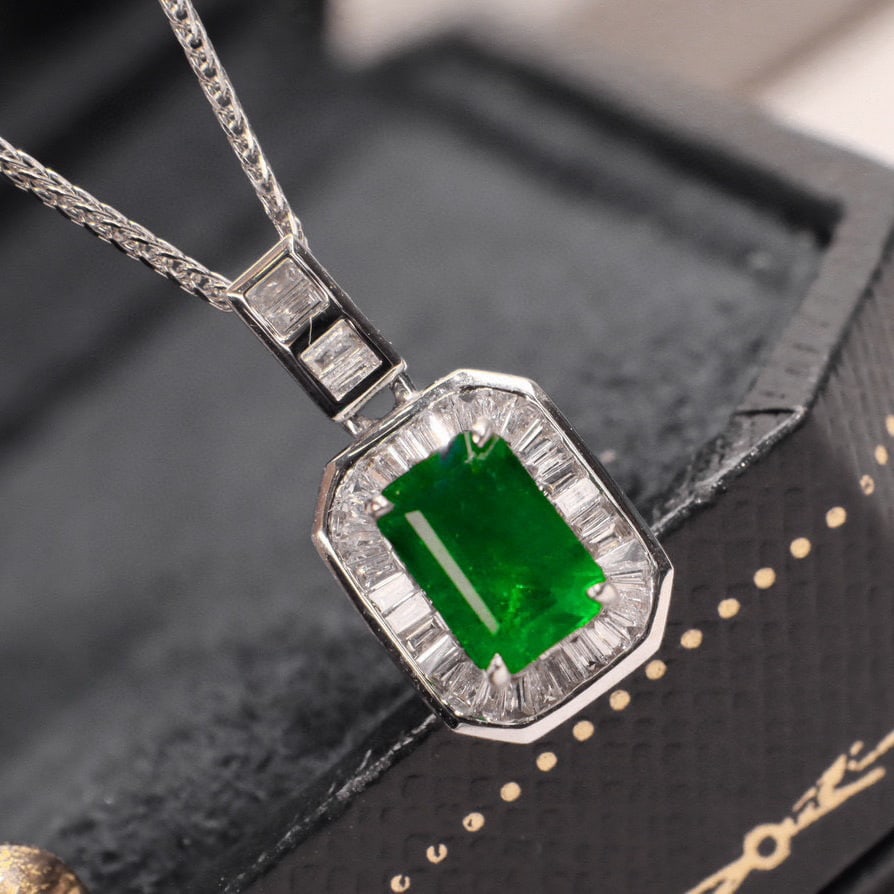 14k Gold 1.41 Ctw Natural Emerald & Diamond Pendant( Without Chain ) - 2