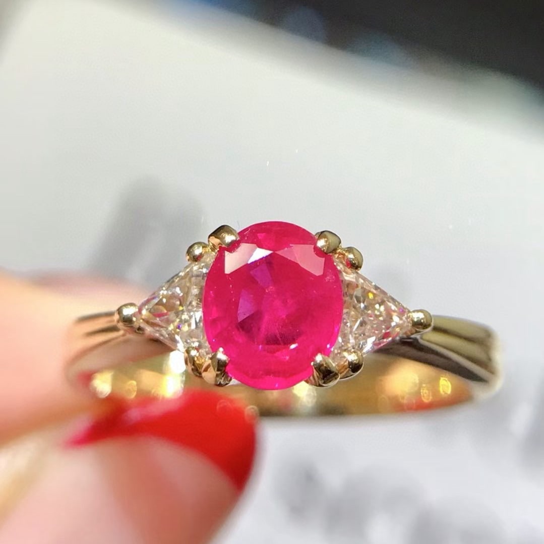 14k Gold 1.09 Ctw Natural Ruby & Diamond Ring: Ref:230991196 // gold content:14k gold // ring size:7. 25us // // main gemstone:ruby // shape:oval // carat weight:0. 78ct // color:red // treatment:natural // // adjacent gemstone 2 : diamond // shap