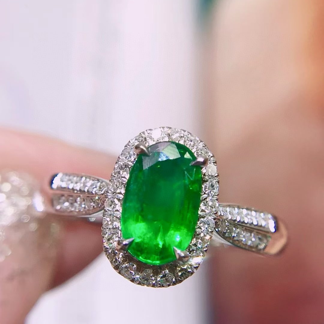 14k Gold 0.97 Ctw Natural Emerald & Diamond Ring - 2