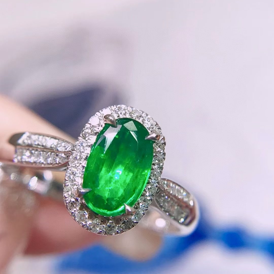 14k Gold 0.97 Ctw Natural Emerald & Diamond Ring - 4