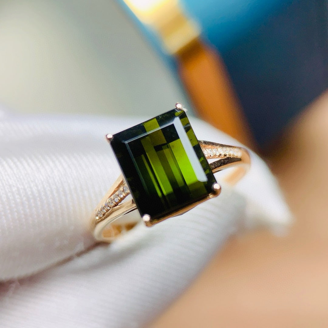 14k Gold 3.95 Ctw Natural Tourmaline & Diamond Ring: Ref:230991201 // gold content:14k gold // ring size:7. 25us // // main gemstone:tourmaline // shape:octagonal // carat weight:3. 9ct // color:green // treatment:natural // // adjacent gemstone 2 : dia