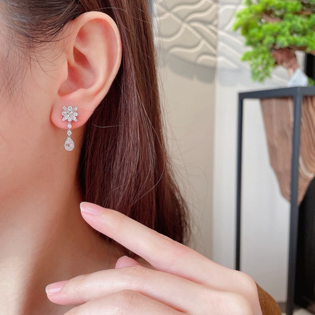 14k Gold 0.84 Ct Natural H Diamond Earrings - 4