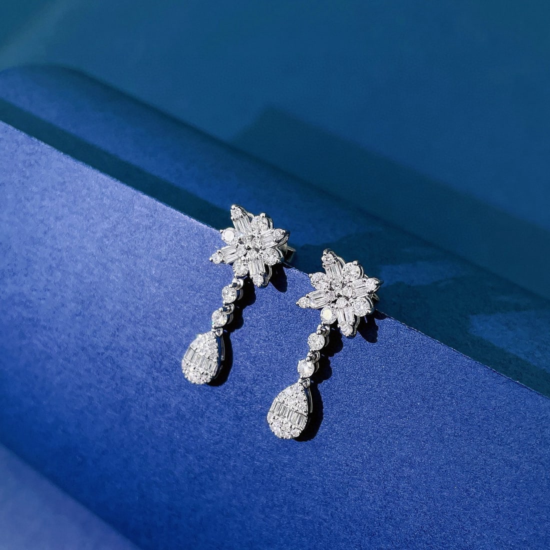 14k Gold 0.84 Ct Natural H Diamond Earrings - 5