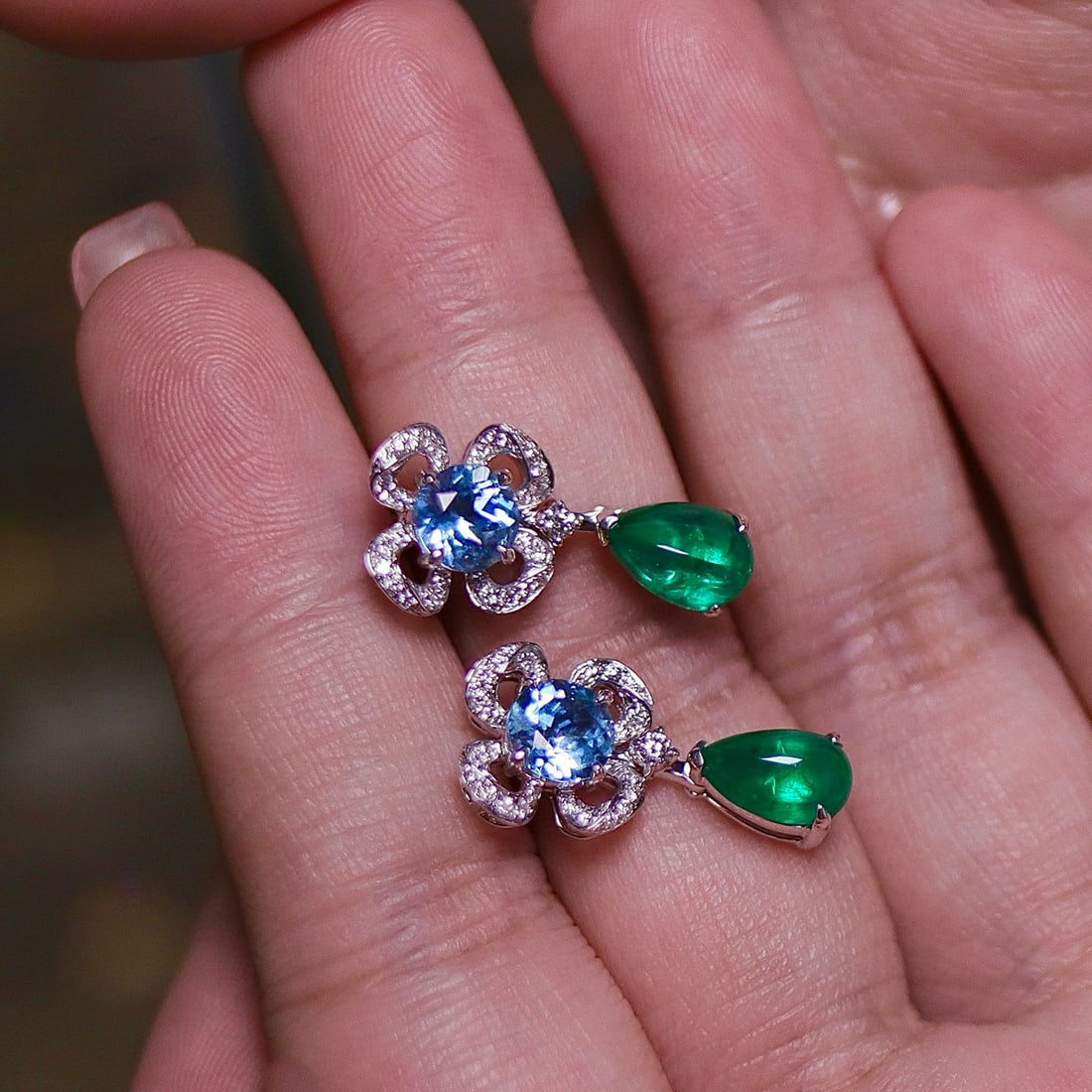 14k Gold 4.52 Ctw Natural Emerald & Aquamarine Earrings - 2
