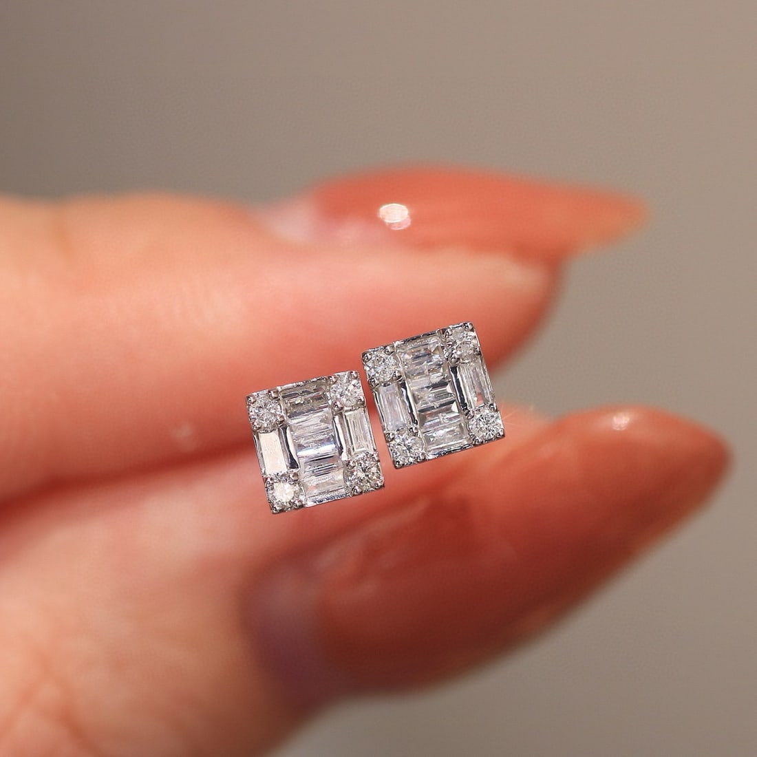 14k Gold 0.35 Ct Natural H Diamond Earrings - 4