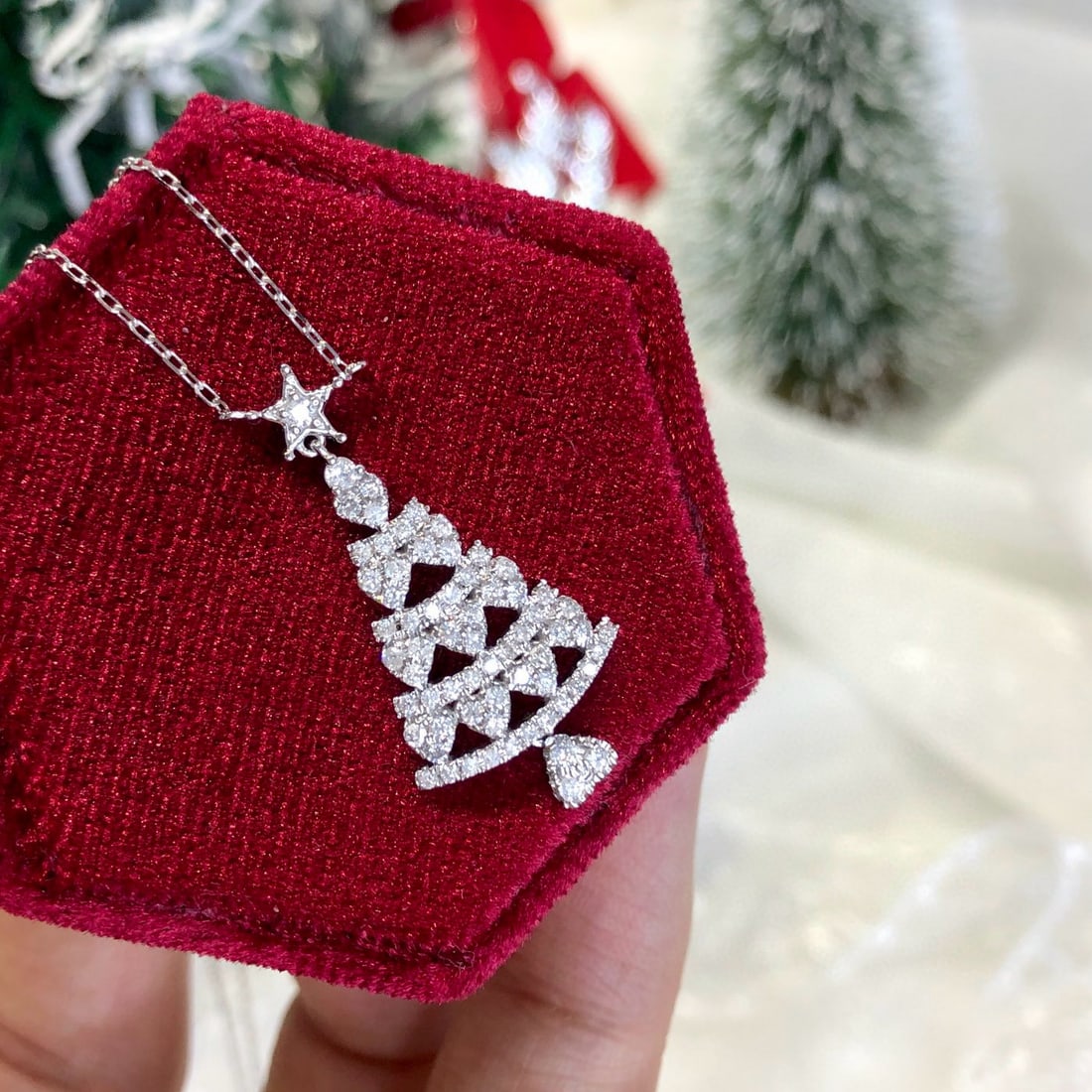 14k Gold 0.47 Ct Natural H Diamond Necklace - 2