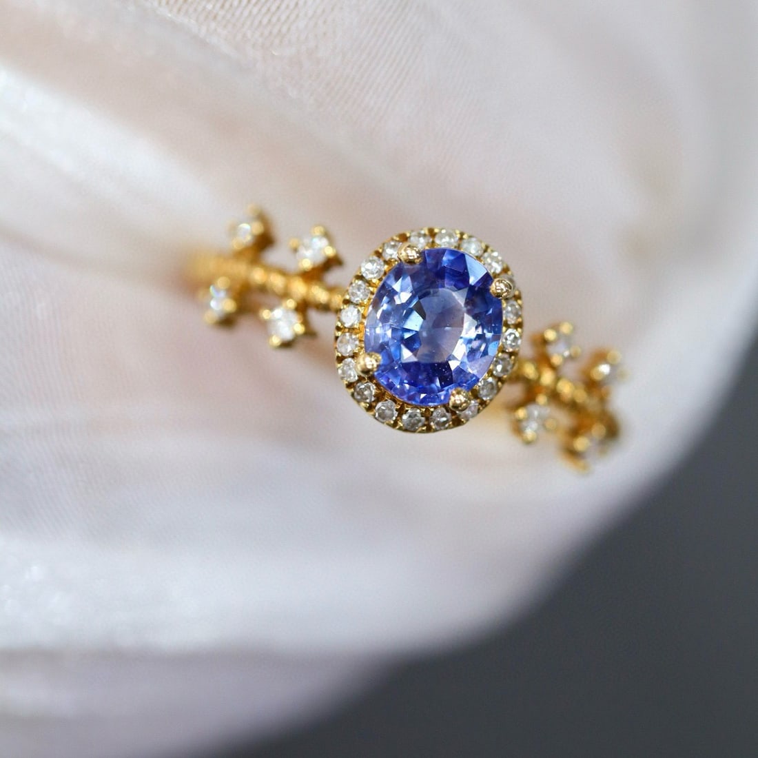 14k Gold 0.94 Ctw Natural Sapphire & Diamond Ring - 6