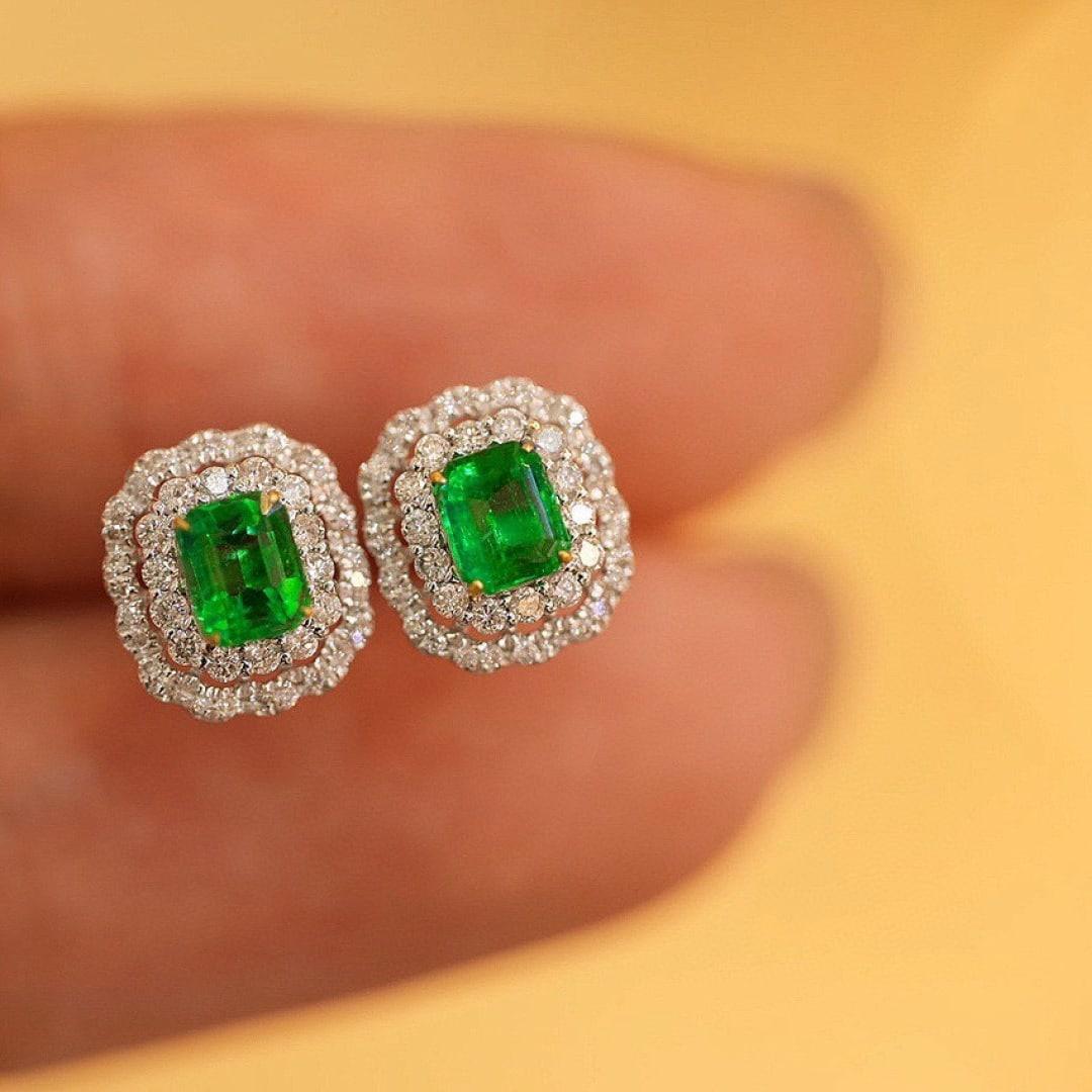 14k Gold 0.4 Ct Natural Emerald & Diamond Earrings - 6