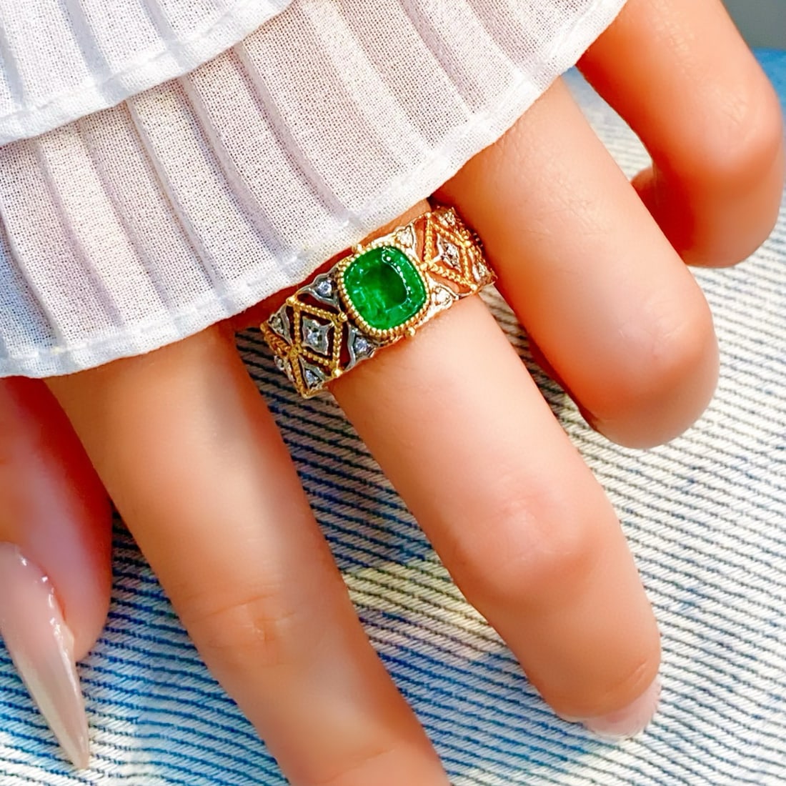 14k Gold 1.35 Ctw Natural Emerald & Diamond Ring - 4