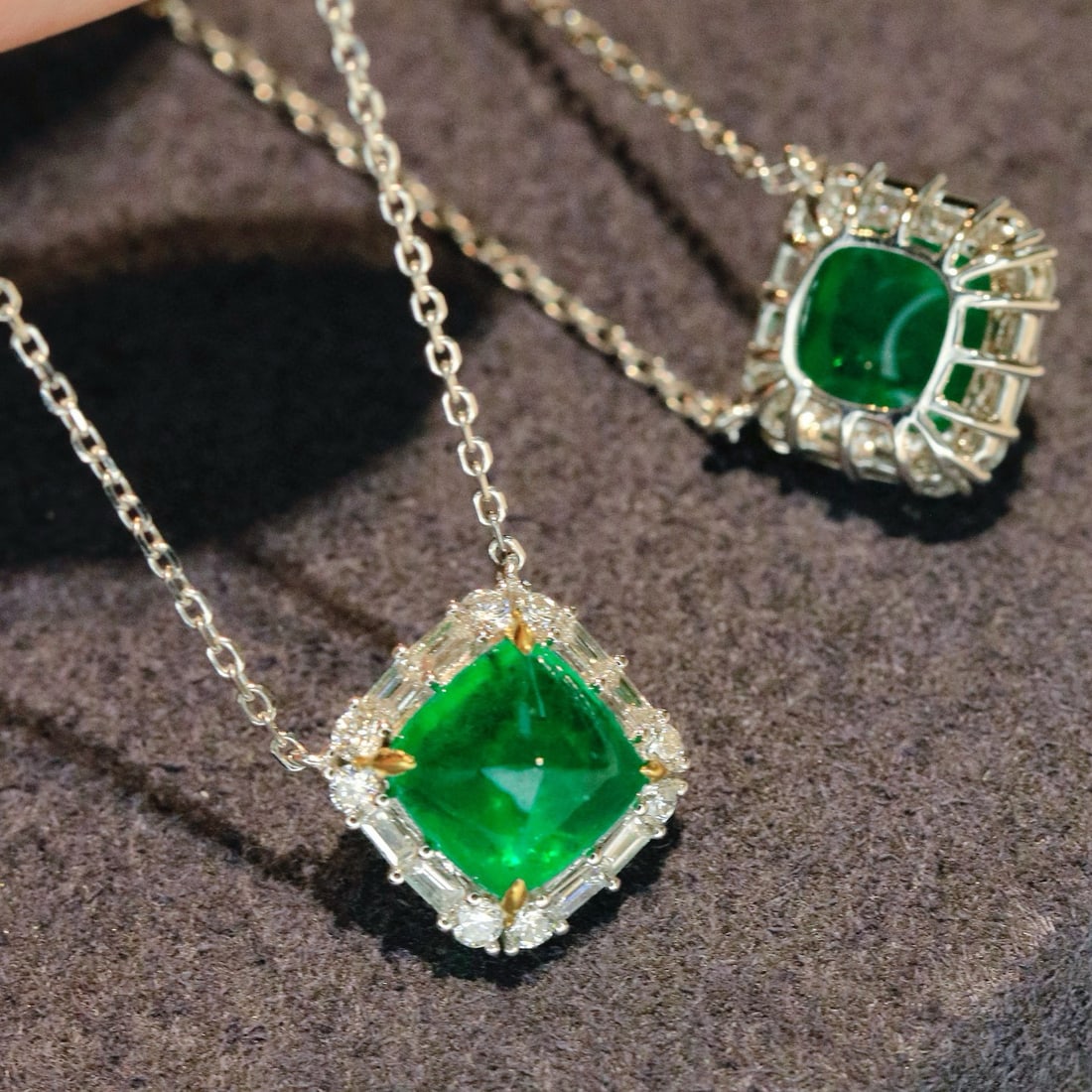 14k Gold 1.80 Ctw Natural Emerald & Diamond Necklace - 3