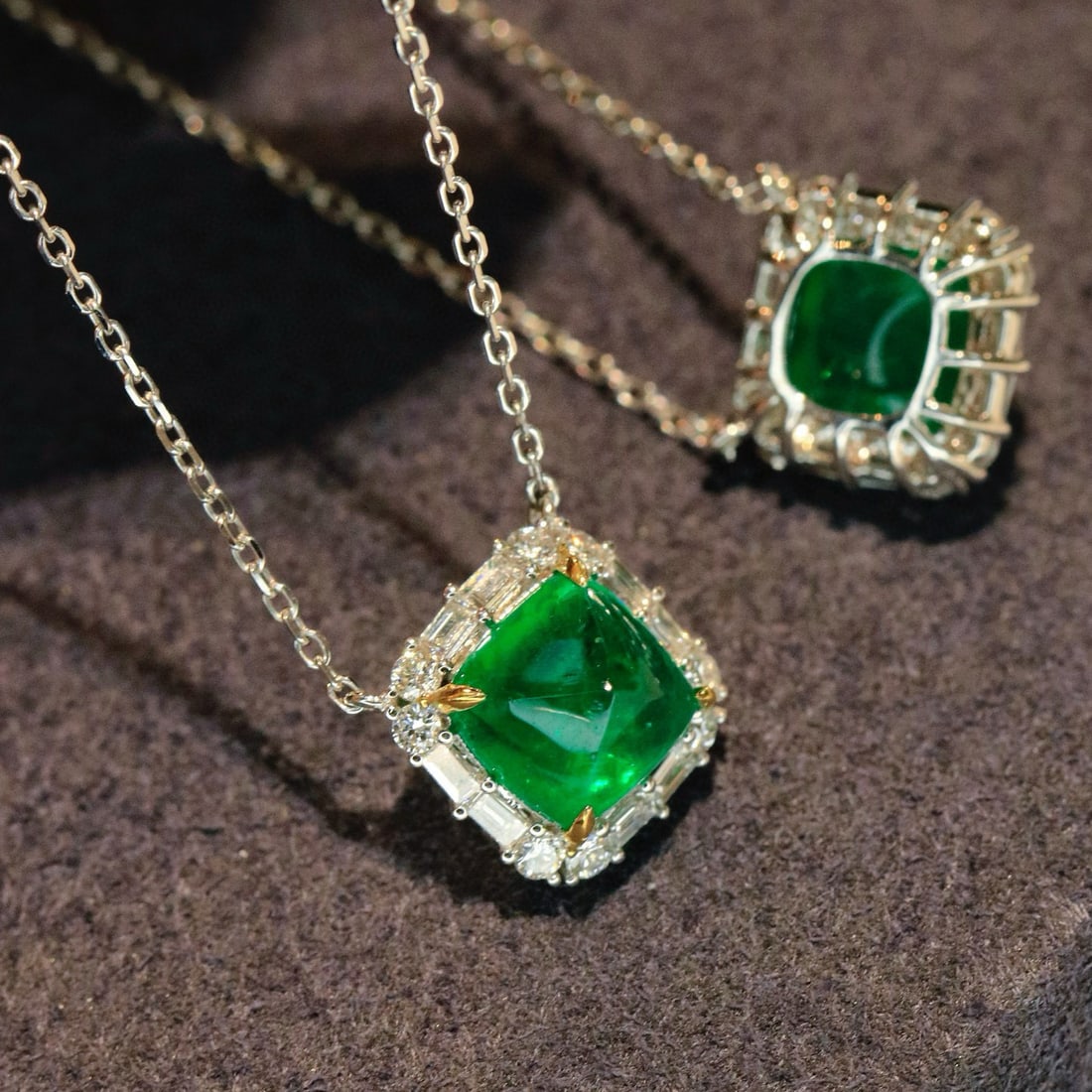 14k Gold 1.80 Ctw Natural Emerald & Diamond Necklace - 5