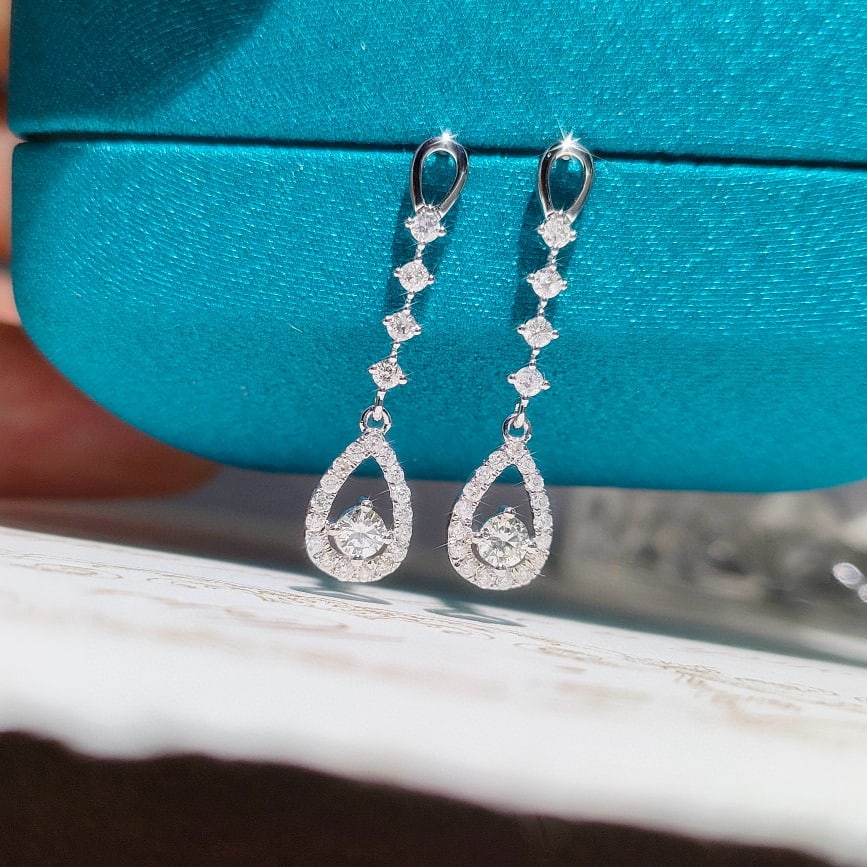 14k Gold 0.54 Ct Natural H Diamond Earrings: Ref:230991253 // gold content:14k gold // main gemstone:diamond // shape:round // carat weight:0. 54ct // clarity grade:vs-si // color:h // treatment:natural // cut grade:g // Condition: New Low