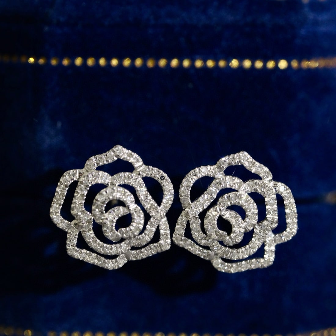 14k Gold 0.22 Ct Natural H Diamond Earrings: Ref:230991256 // gold content:14k gold // main gemstone:diamond // shape:round // carat weight:0. 22ct // clarity grade:vs-si // color:h // treatment:natural // cut grade:g // Condition: New Low