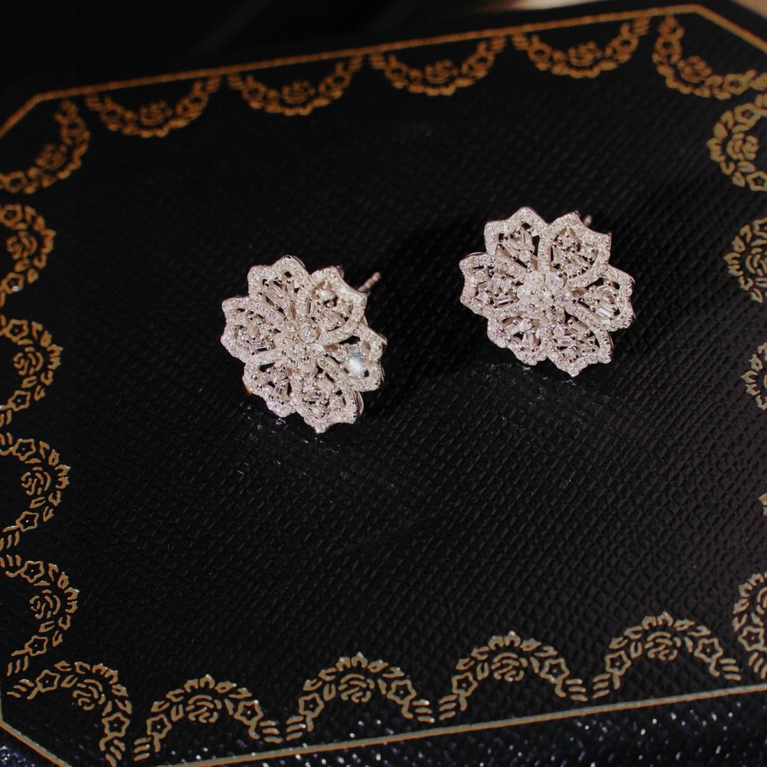 14k Gold 0.9 Ct Natural H Diamond & Flowers Earrings - 3