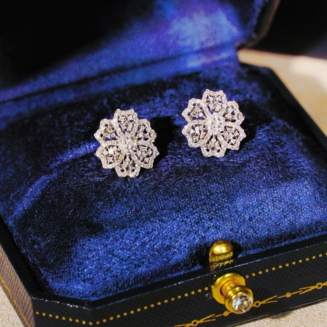 14k Gold 0.9 Ct Natural H Diamond & Flowers Earrings - 6