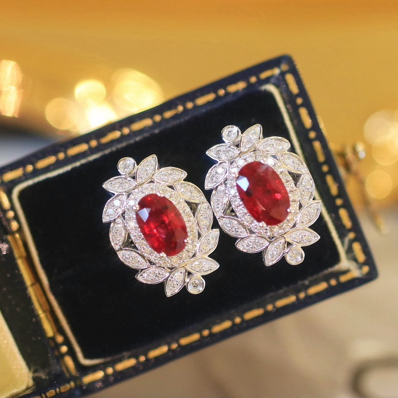 14k Gold 1.22 Ctw Natural Ruby & Diamond Earrings: Ref:230991258 // gold content:14k gold // main gemstone:ruby // shape:oval // carat weight:0. 92ct // color:red // treatment:natural // // adjacent gemstone 2 : diamond // shape:round // carat