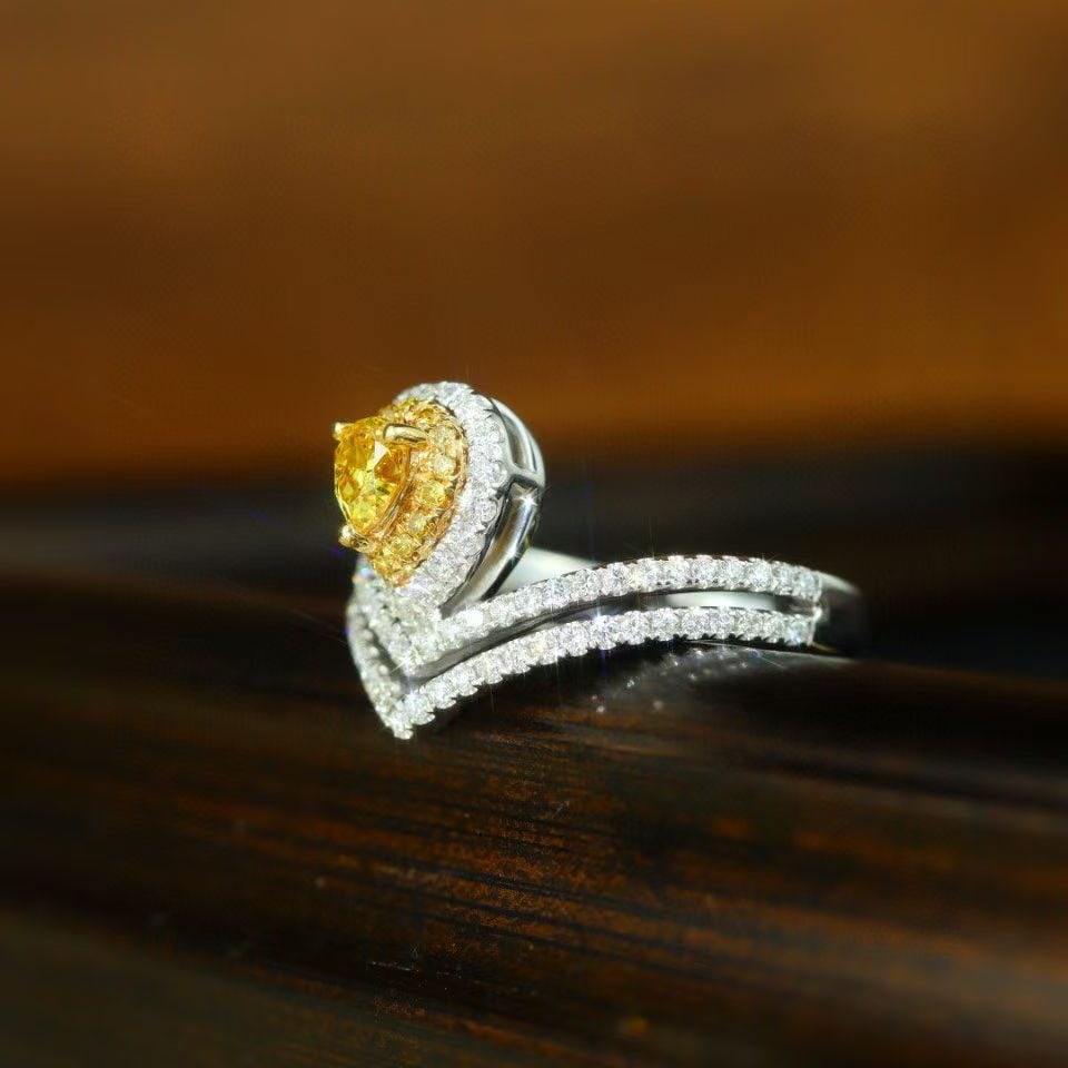 14k Gold 0.80 Ctw Natural Yellow Diamond & Diamond Ring - 4