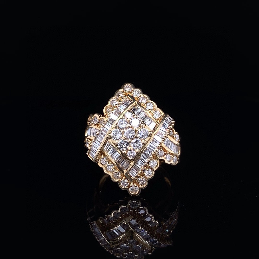 14k Gold 2.0 Ct Natural H Diamond Ring: Ref:230992021 // gold content:14k gold // ring size:7. 25us // // main gemstone:diamond // shape:multiply // carat weight:2. 0ct // clarity grade:vs-si // color:h // treatment:natural // Condition: