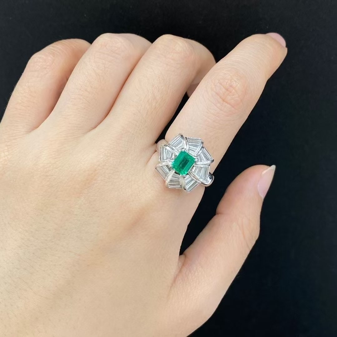 14k Gold 2.78 Ctw Vivid Green Natural Emerald & Diamond Ring - 2