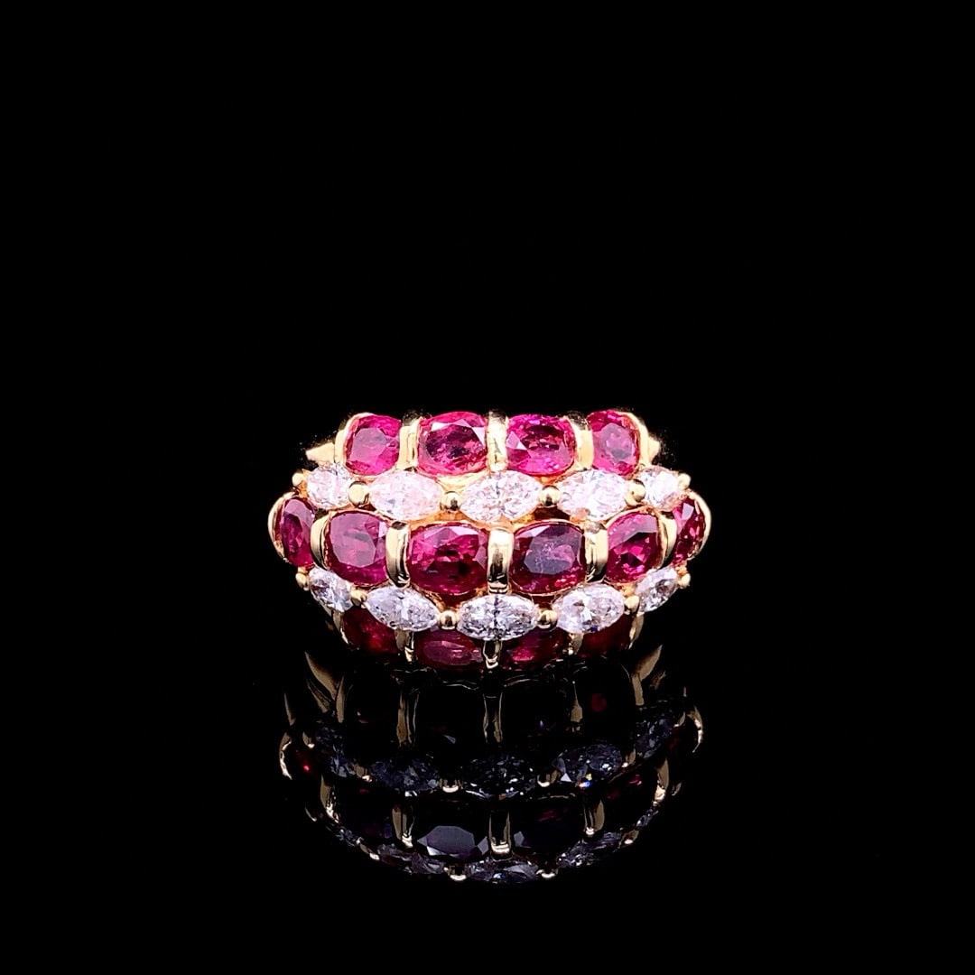 14k Gold 3.89 Ctw Natural Ruby & Diamond Ring: Ref:230992031 // gold content:14k gold // ring size:7. 25us // // main gemstone:ruby // shape:oval // carat weight:3. 04ct // color:red // treatment:natural // // adjacent gemstone 2 : diamond // shap
