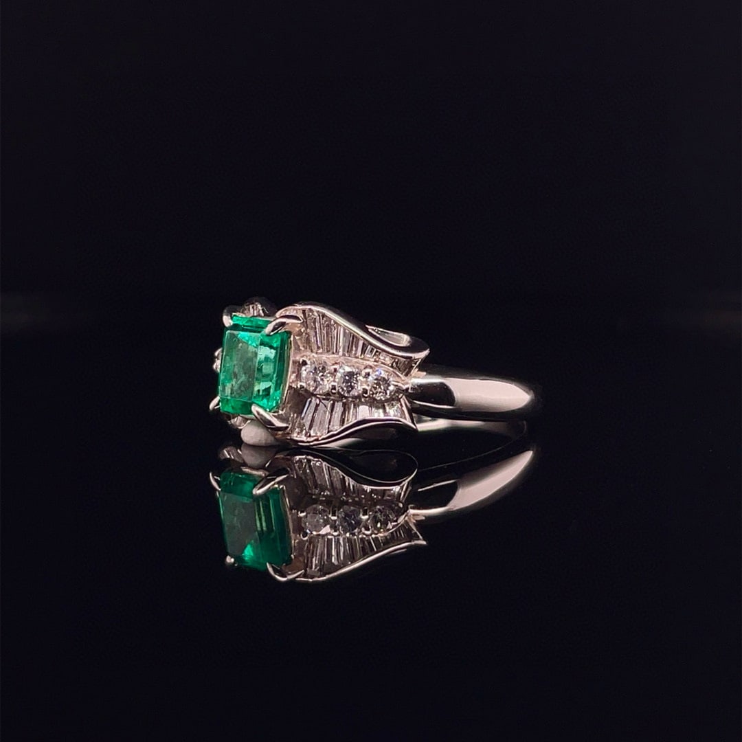 14k Gold 1.48 Ctw Vivid Green Natural Emerald & Diamond Ring - 2